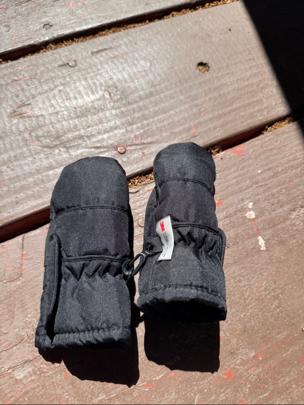 Black Insulated Mittens with Clip